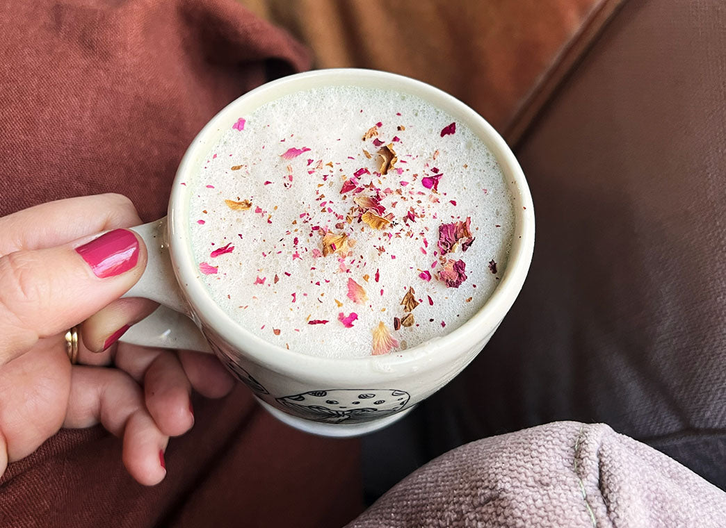 3 Adaptogen Latte Recipes for a Cozy Ritual Pause